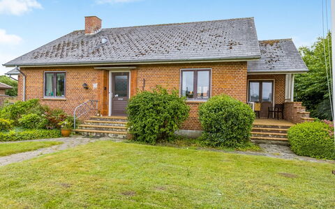 Hiarni - 12Km from the Sea: Estate, Farm