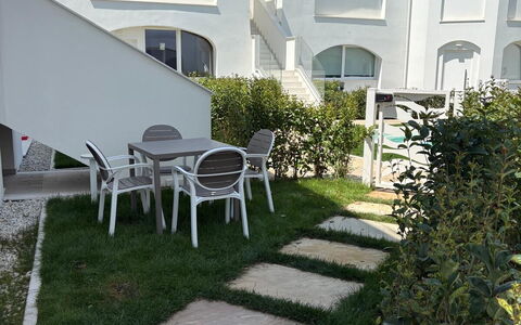 Perla Costa Conero: Shade, Hacienda, Yard, Landscaping, Outdoor Furniture, Artificial Turf, Backyard, Swimming Pool, Villa