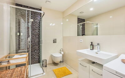 Accommodation:&nbsp;Washington 109.5