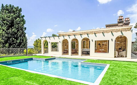 Umbriancevilla: Estate, Garden, Swimming Pool, Mansion, Hacienda, Farmhouse, Lawn, Villa, Shade, Landscaping