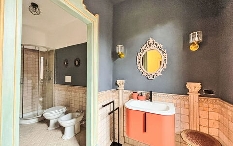 Umbriancevilla: Wall, Plumbing Fixture, Interior Design, Flooring, Bathroom, Floor, Mirror, Plumbing, Tap, Sink