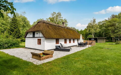 Aatos - 2Km from the Sea: Wood, Home, Porch, Deck, Hardwood, Roof, Wood Stain, Wood Flooring, Eco Hotel
