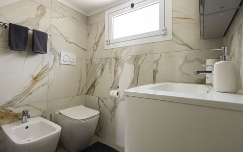 Villa Solaris: Flooring, Plumbing Fixture, Floor, Bathroom, Interior Design, Toilet Seat, Toilet, Plumbing, Tap, Sink