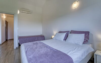 Accommodation:&nbsp;Wabi Sabi Resort 2 710.4