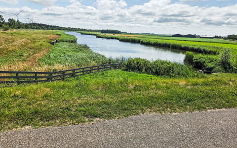 De Wieringerheid 164: Sky, Cloud, Green, Water Resources, Body Of Water, Natural Environment, Natural Landscape, Waterway, Grassland, Horizon