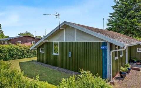 Yma - from the Sea: Thatching, Cottage, House, Roof, Home, Farmhouse, Hut, Estate, Village