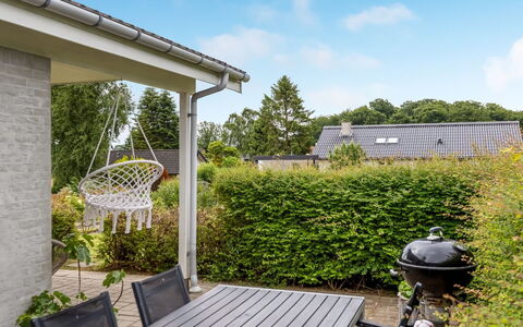 Tolke - 400M from the Sea: Roof, House, Home, Cottage, Door, Siding, Deck, Porch, Plank, Hardwood