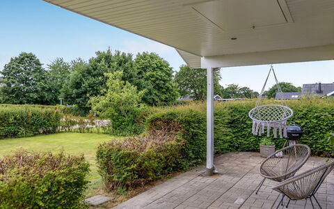 Tolke - 400M from the Sea: Roof, House, Home, Cottage, Door, Siding, Deck, Porch, Plank, Hardwood