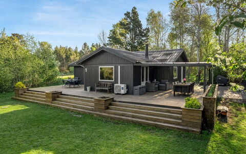 Eine - from the Sea: Grass, Grassland, Land Lot, Cottage, Rural Area, Meadow, Garden Buildings, Garden, Shed
