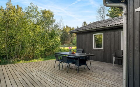 Eine - from the Sea: Grass, Grassland, Land Lot, Cottage, Rural Area, Meadow, Garden Buildings, Garden, Shed