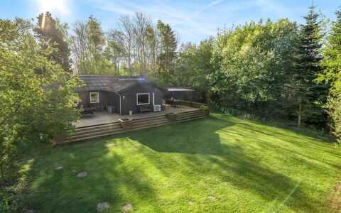 Eine - from the Sea: Grass, Grassland, Land Lot, Cottage, Rural Area, Meadow, Garden Buildings, Garden, Shed