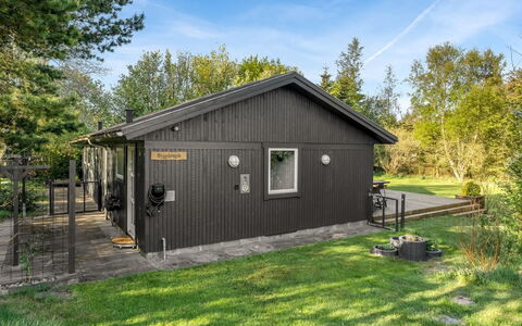 Eine - from the Sea: Grass, Grassland, Land Lot, Cottage, Rural Area, Meadow, Garden Buildings, Garden, Shed