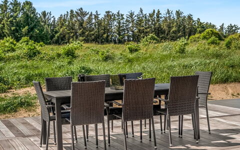Merta - 800M from the Sea: Wood, Home, Porch, Deck, Hardwood, Roof, Wood Stain, Wood Flooring, Eco Hotel