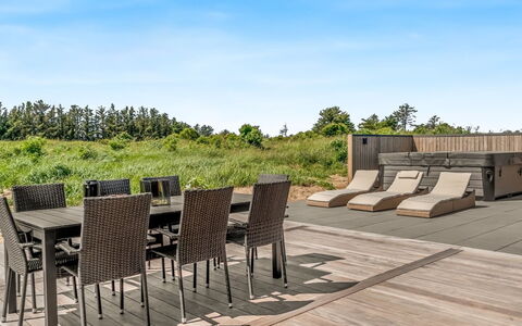 Merta - 800M from the Sea: Wood, Home, Porch, Deck, Hardwood, Roof, Wood Stain, Wood Flooring, Eco Hotel