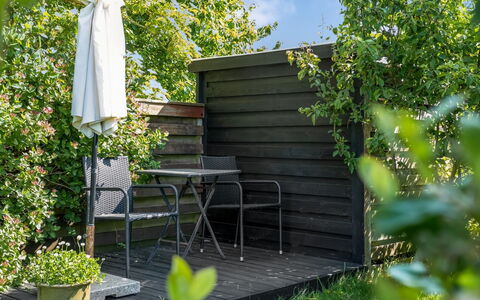 Helemine - 500M from the Sea: Blue, Shrub, Cottage, Groundcover, Garden, Estate, Shade, Landscaping, Farmhouse, Eco Hotel