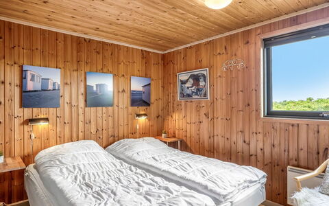 Iiris - 200M from the Sea: Wood, Bedroom, Bed, Bed Sheet, Bed Frame, Interior Design, Bedding, Ceiling, Wood Stain, Hardwood