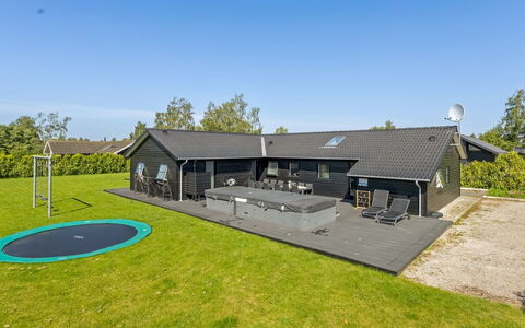 Bernadine - 500M from the Sea: Wood, Home, Porch, Deck, Hardwood, Roof, Wood Stain, Wood Flooring, Eco Hotel