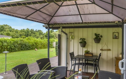 Naimi - 30Km from the Sea: Home, Cottage, Porch, Hardwood, Siding, Deck, Shade, Plank, Estate, Garden Buildings