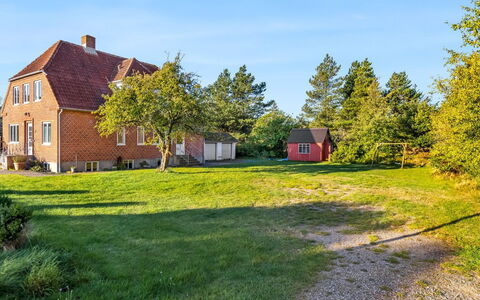 Albina - 4.5Km from the Sea: Estate, Shade, Driveway, Farmhouse