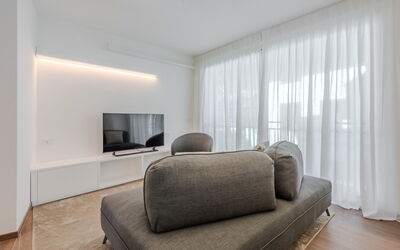 Accommodation:&nbsp;Maria 102.1