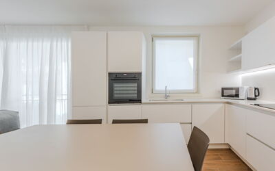 Accommodation:&nbsp;Maria 102.1