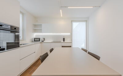 Accommodation:&nbsp;Maria 102.1