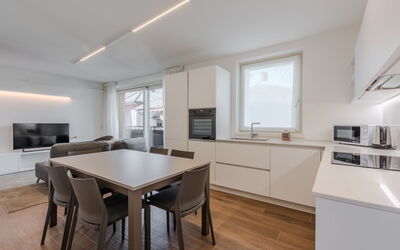Accommodation:&nbsp;Olga 102.2