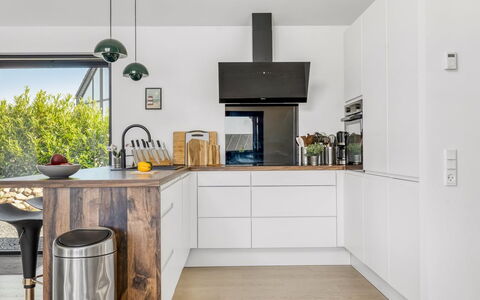 Merve - 250M from the Sea: Kitchen, Kitchen Appliance, Countertop, Furniture, Interior Design, Flooring, Cabinetry, Home Appliance, Floor, Major Appliance