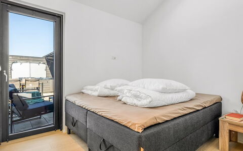 Merve - 250M from the Sea: Wood, Floor, Flooring, Bedroom, Daylighting, Bedding, Bed, Bed Sheet, Mattress, Bed Frame