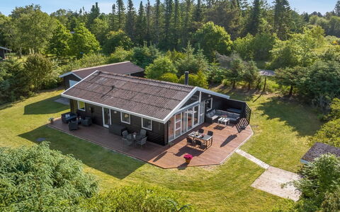 Laris - 700M to the Fjord: Estate, Shade, Driveway, Farmhouse