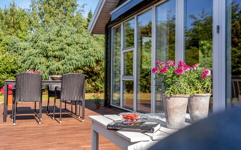 Laris - 700M to the Fjord: Estate, Shade, Driveway, Farmhouse