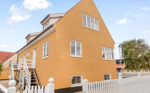 Dorti - 500M from the Sea: Estate, Shade, Driveway, Farmhouse