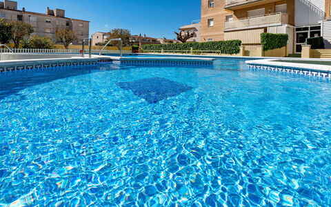 Aires de Mar: Water, Sky, Water Resources, Property, Building, Swimming Pool, Blue, Azure, Architecture