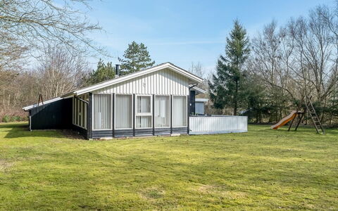 Iris - 200M to the Fjord: Roof, House, Home, Cottage, Door, Siding, Deck, Porch, Plank, Hardwood