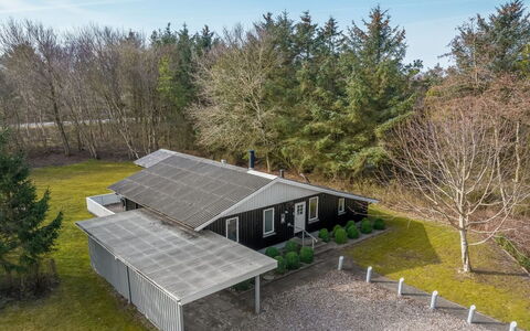 Iris - 200M to the Fjord: Roof, House, Home, Cottage, Door, Siding, Deck, Porch, Plank, Hardwood