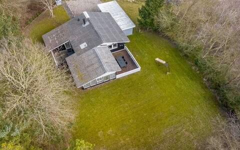 Iris - 200M to the Fjord: Roof, House, Home, Cottage, Door, Siding, Deck, Porch, Plank, Hardwood
