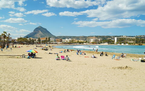 Villa Los Amigos: Sky, Body Of Water, Beach, Summer, Coast, Sand, Recreation, Shore, Vacation, Leisure