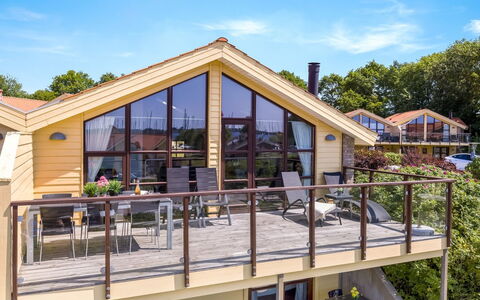 Era - 100M from the Sea: Grass, Grassland, Land Lot, Cottage, Rural Area, Meadow, Garden Buildings, Garden, Shed
