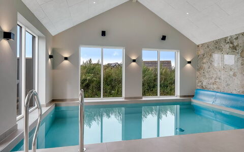 Konrad - from the Sea: Swimming Pool, Flooring, Ceiling, Interior Design, Floor, Lighting, Resort, Composite Material, Light Fixture, Hotel