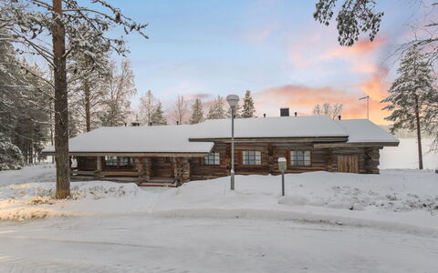 Lumikenttien Kutsu: Wood, Branch, Snow, Winter, Roof, Cottage, Home, Freezing, Log Cabin, Slope