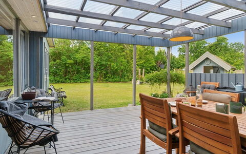 Keke - 2.5Km from the Sea: Wood, Flooring, Interior Design, Floor, Furniture, Wood Flooring, Room, Ceiling, Wood Stain, Hardwood