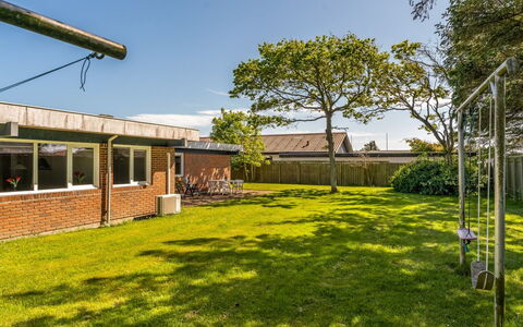 Withulf - 500M to the Fjord: Estate, Shade, Driveway, Farmhouse