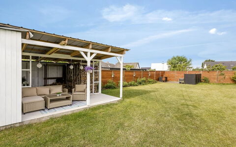 Nanja - 250M from the Sea: Wood, Home, Porch, Deck, Hardwood, Roof, Wood Stain, Wood Flooring, Eco Hotel