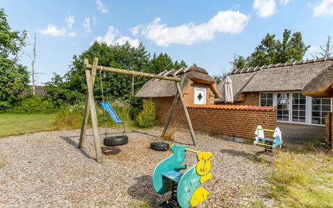 Tara - 1Km from the Sea: Cottage, Roof, Garden, Thatching, Backyard, Yard, Shade, Lawn, Landscaping, Garden Buildings