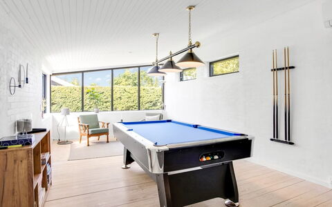 Anabel - 600M from the Sea: Wood, Home, Porch, Deck, Hardwood, Roof, Wood Stain, Wood Flooring, Eco Hotel