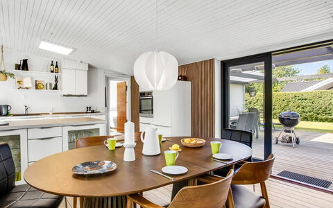 Anabel - 600M from the Sea: Wood, Home, Porch, Deck, Hardwood, Roof, Wood Stain, Wood Flooring, Eco Hotel