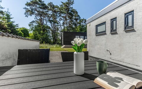 Anabel - 600M from the Sea: Wood, Home, Porch, Deck, Hardwood, Roof, Wood Stain, Wood Flooring, Eco Hotel