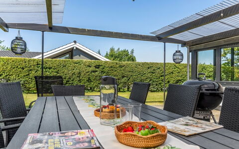 Anabel - 600M from the Sea: Wood, Home, Porch, Deck, Hardwood, Roof, Wood Stain, Wood Flooring, Eco Hotel