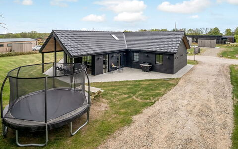 Osa - from the Sea: Grass, Grassland, Land Lot, Cottage, Rural Area, Meadow, Garden Buildings, Garden, Shed