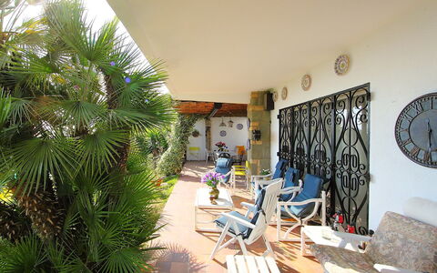 Torre Yato: Property, Room, Building, Real Estate, Home, Interior Design, House, Tree, Architecture, Living Room